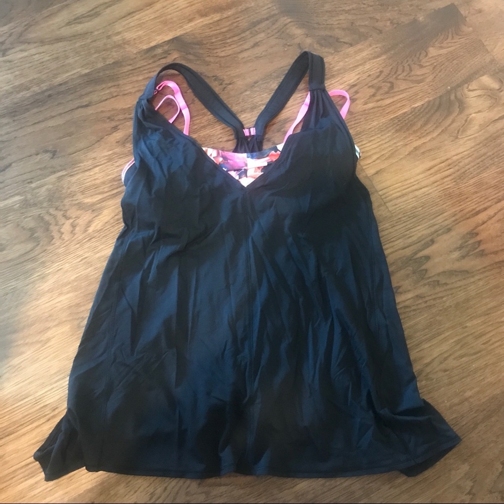 Lululemon Tank Size 8 in Black
